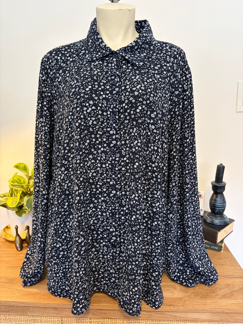 Joe Fresh+ 2X Navy White Ditsy Floral Button Down Blouse Long Sleeve